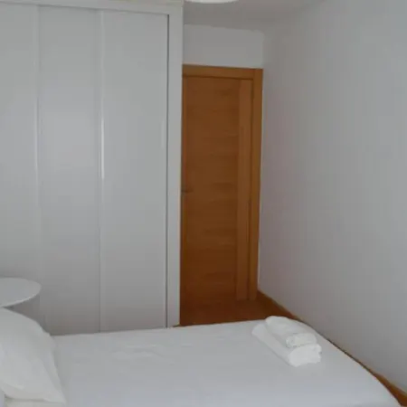 Turistico Faro De Luno * San Vicente De La Barquera